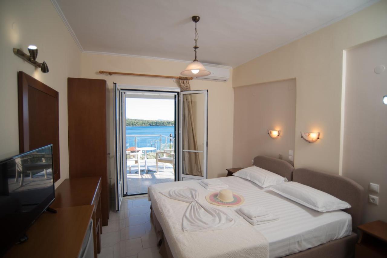 Oasis Hotel Perigiali Eksteriør billede